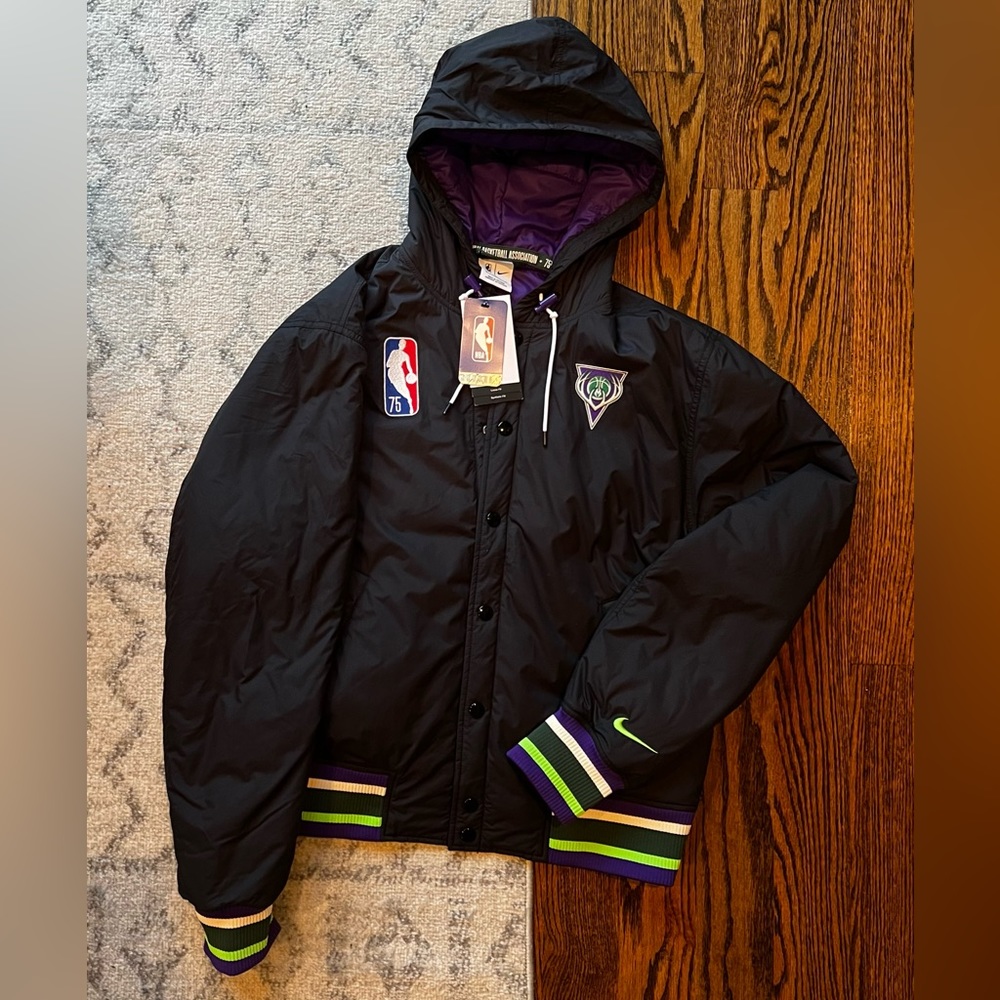 Milwaukee Bucks Nike City Edition Full-Zip Bomber Jacket - MEDIUM **NEW**